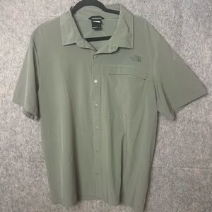 The North Face Men's Size XL First Trail Short-Sleeve Shirt in Agave Green